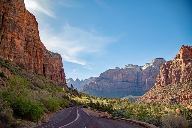 Unveiling Utah’s Historic Hotel Legacy: A Cultural Journey & Travel Guide